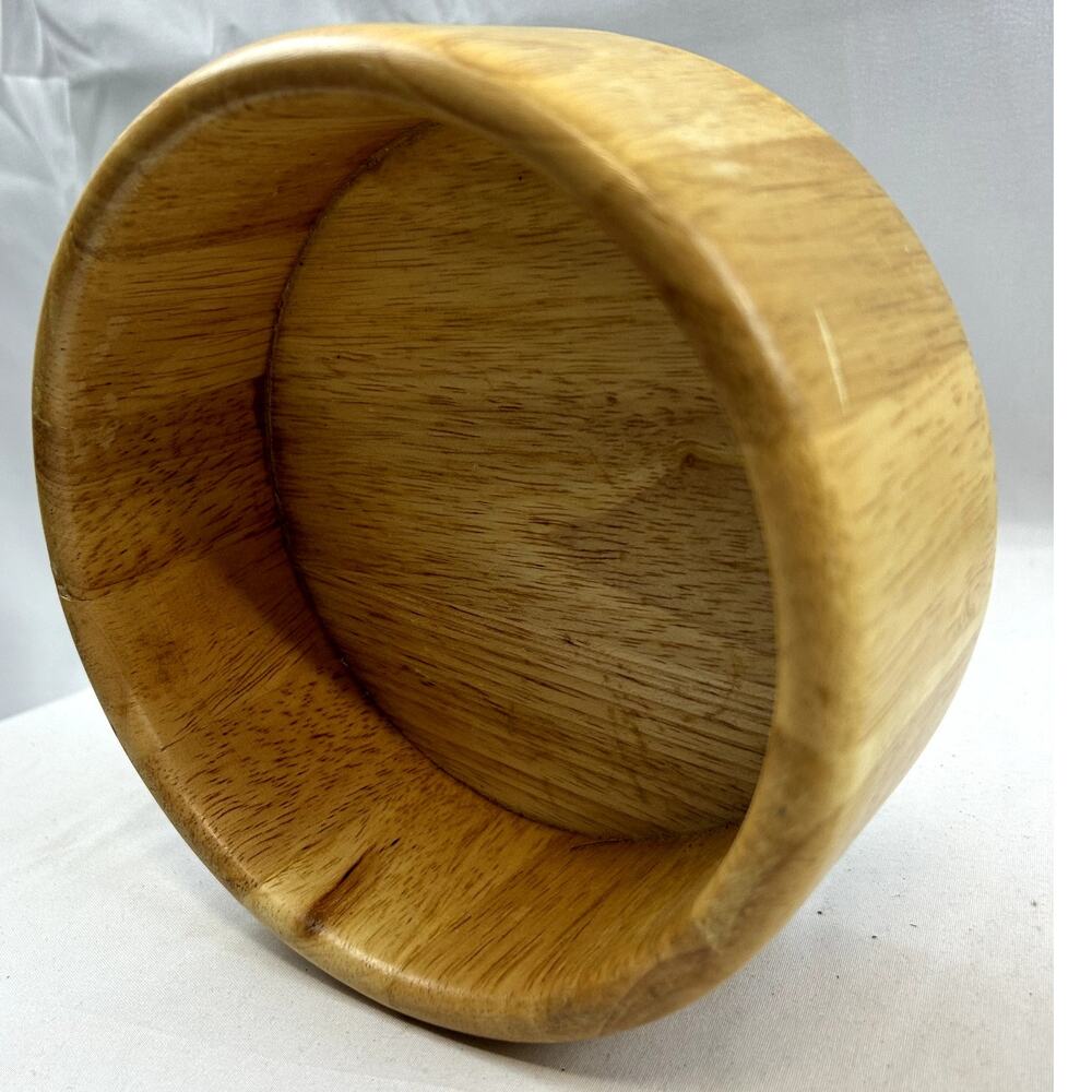 Wooden Bowl 6" round soft curves flat base - Picture 5 of 6